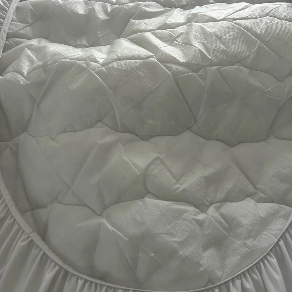 Pottery Barn Teen Stay Chill Mattress Pad Dorm bedding